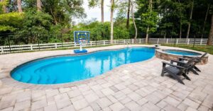 Choose a Fiberglass Swimming Pool