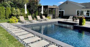 Vinyl Liner Pools vs. Fiberglass Pools