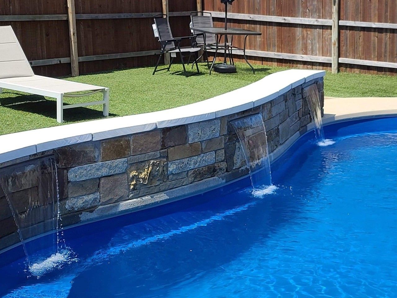 What Are Aviva Fiberglass Pools: And What Makes Them Different?